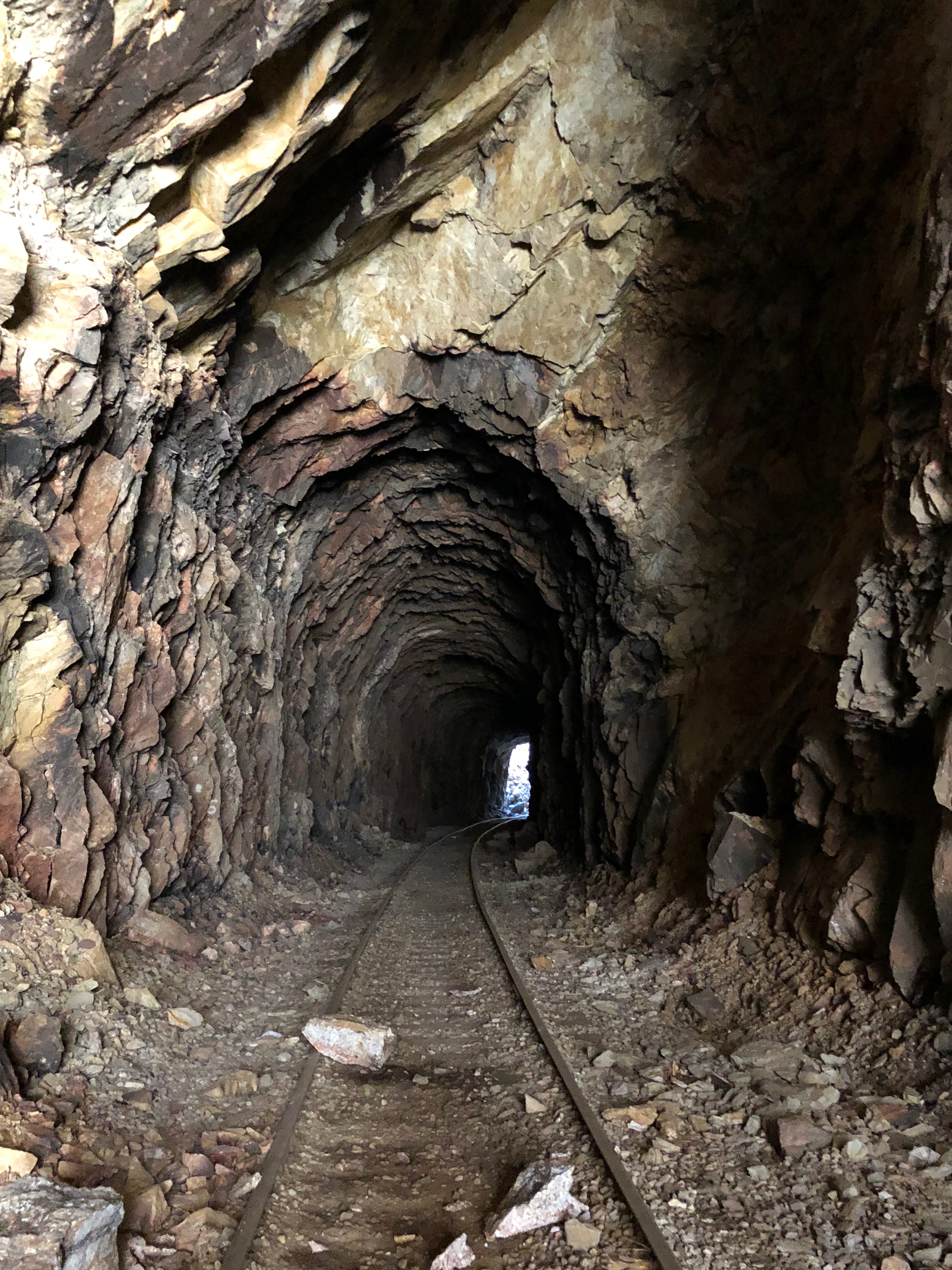 Tunnel 1.jpg