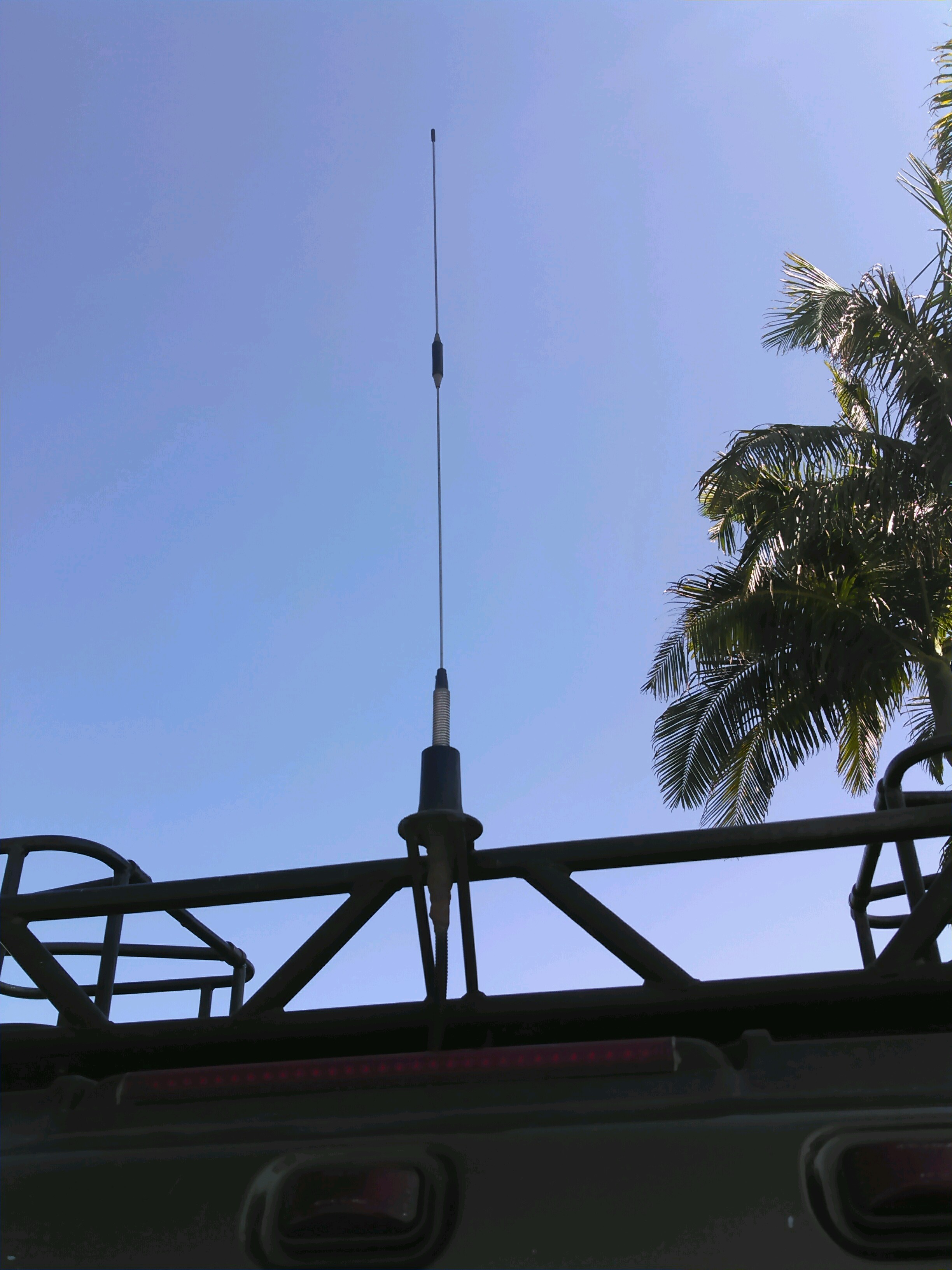 H2 Antenna  mounbt for 2M and 440 #2.jpg