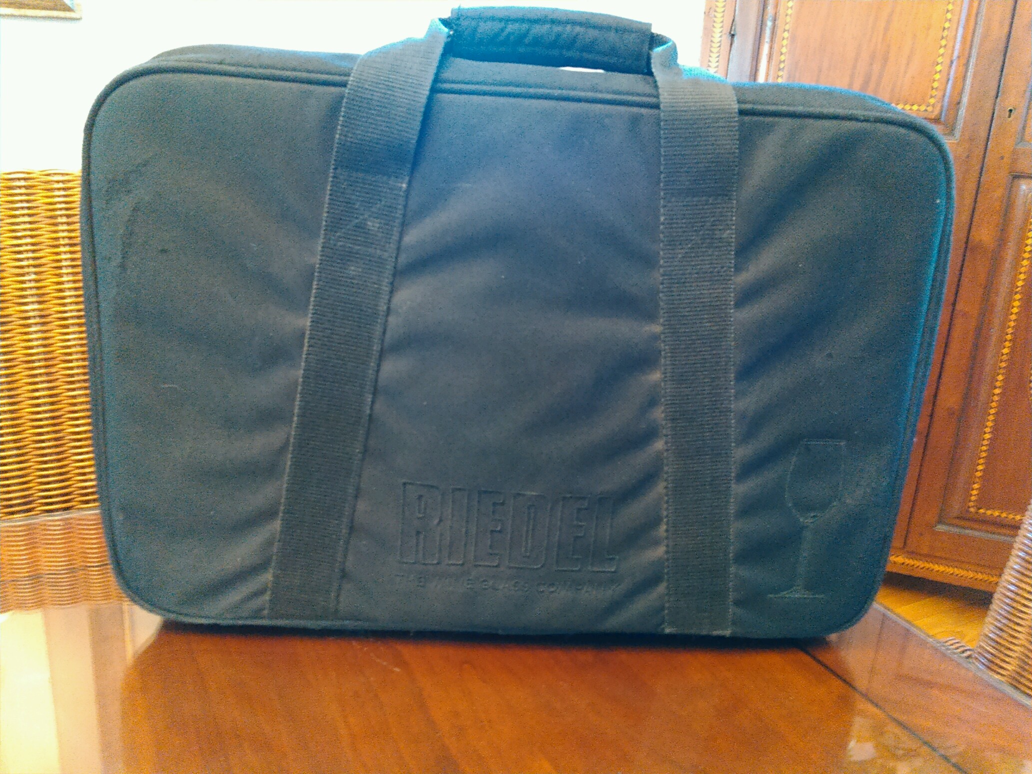 Reidel Wine Carrier.jpg