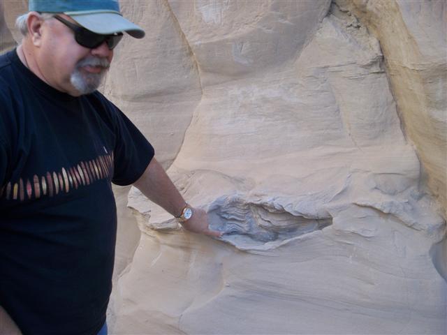 Colorful rock substrate