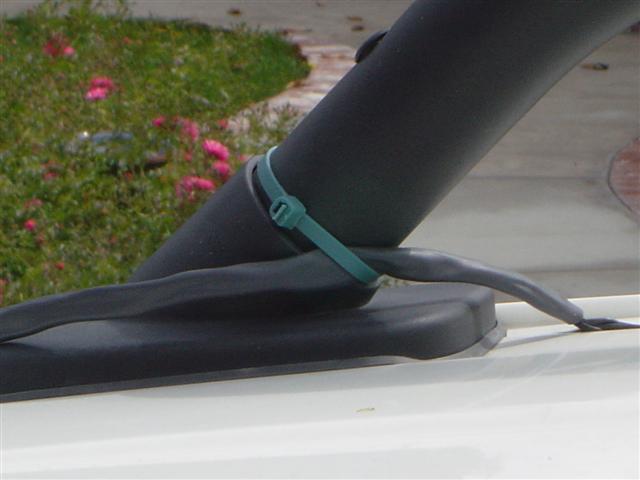 Front roof rack leg