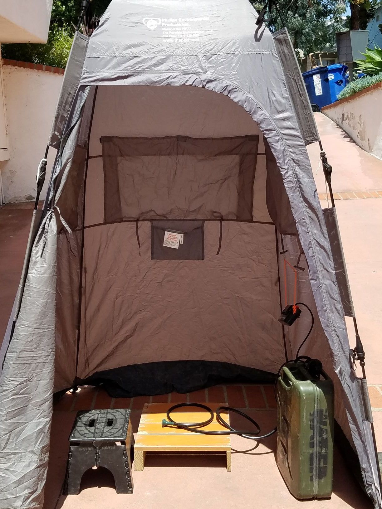 Pett Shower Set up Lm r.jpg
