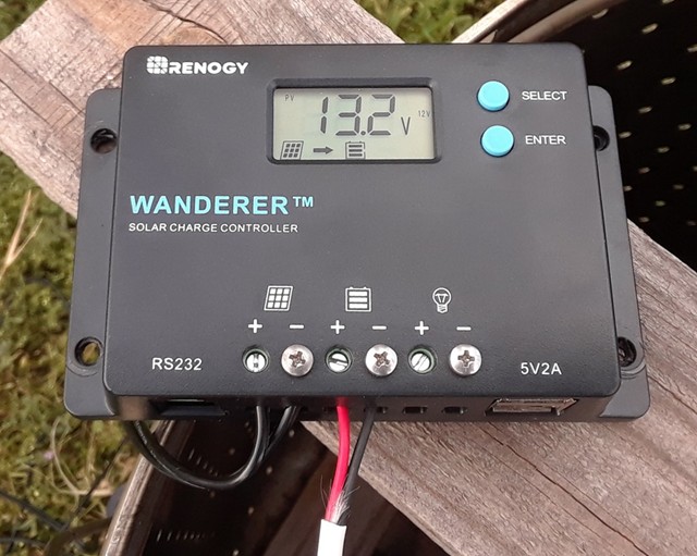 This is the Renogy example of a multi-capable charge controller (lead acid, AGM and LI 14.2 volt charger rate specific).