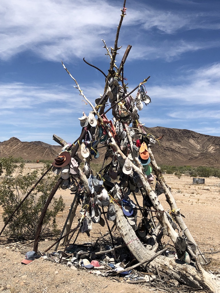 Midland Hat Mounment 1.jpg