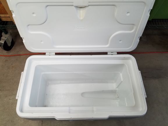 Coleman Extreme Cooler inside.jpg