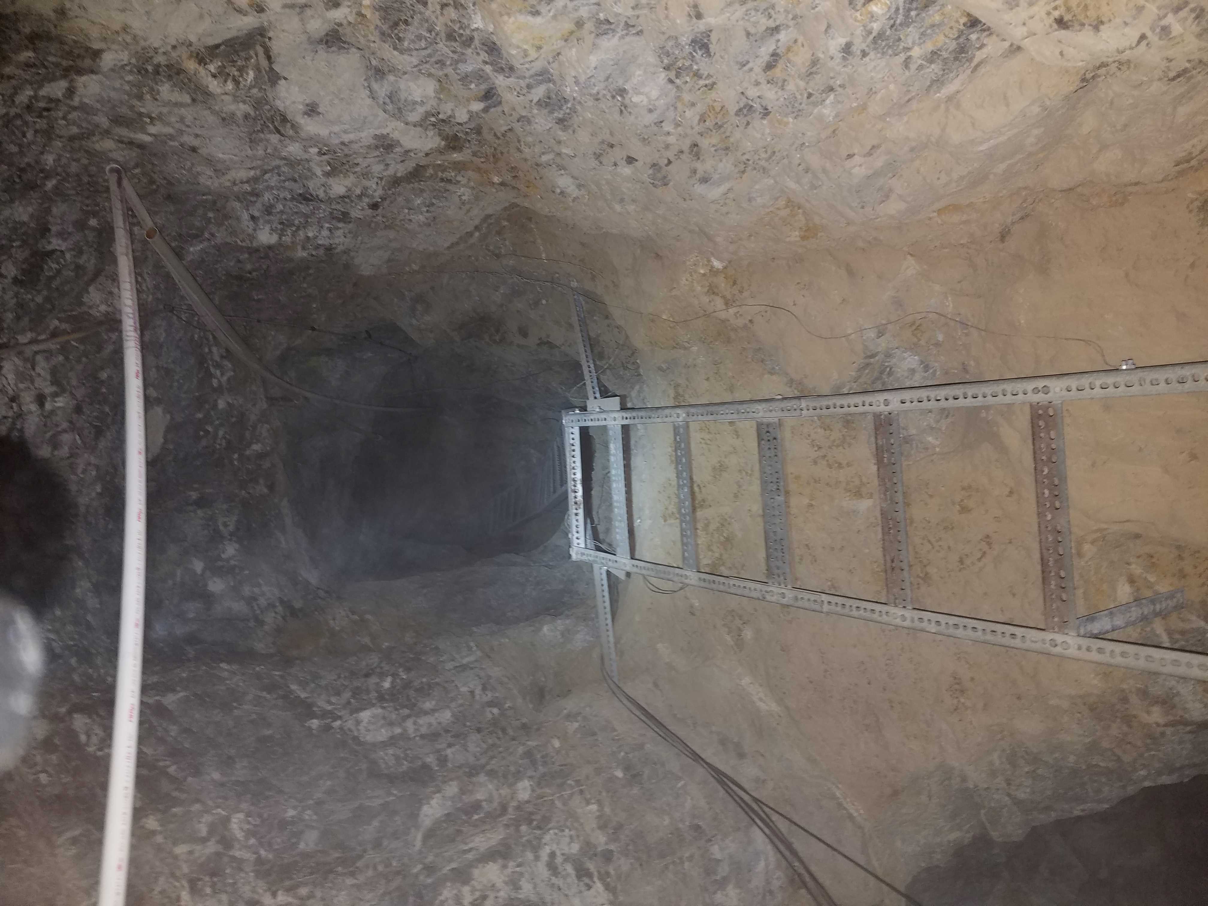 D-Kokoweef Mine Interior S - Copy.jpg