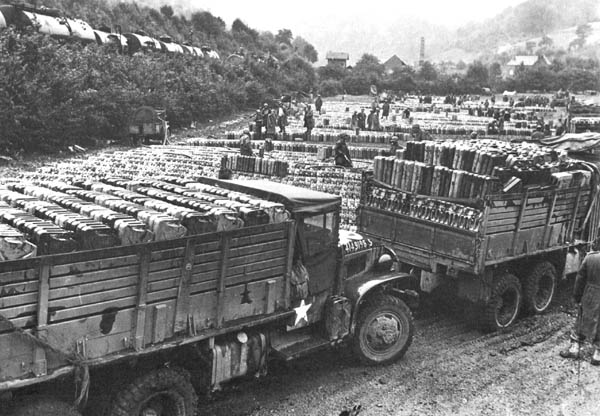US Jerry Can use-2.jpg