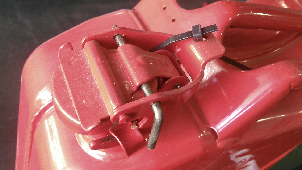 Jerry Can-4.jpg
