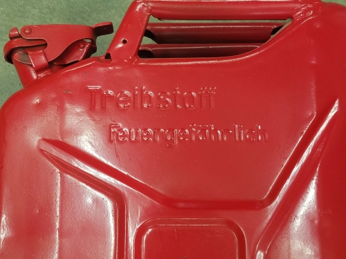 Treibstoff Feuergefahrlich.jpg