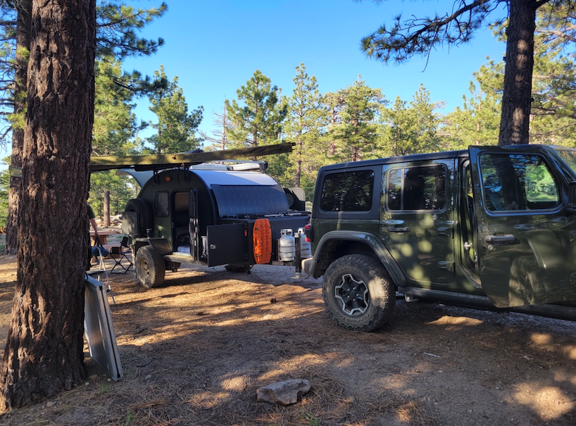 Jeep and Bean.png