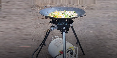 Discada on Burner in Use.jpg
