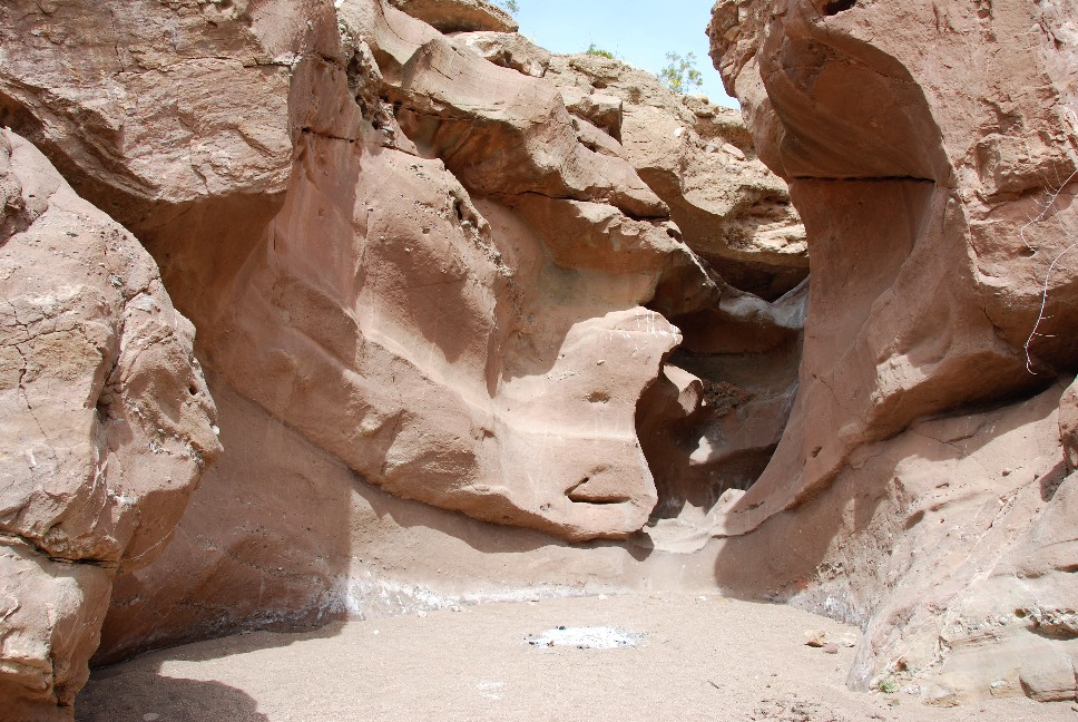 This little campsite can be found at the end of a little box canyon. I thought it was pretty neat.