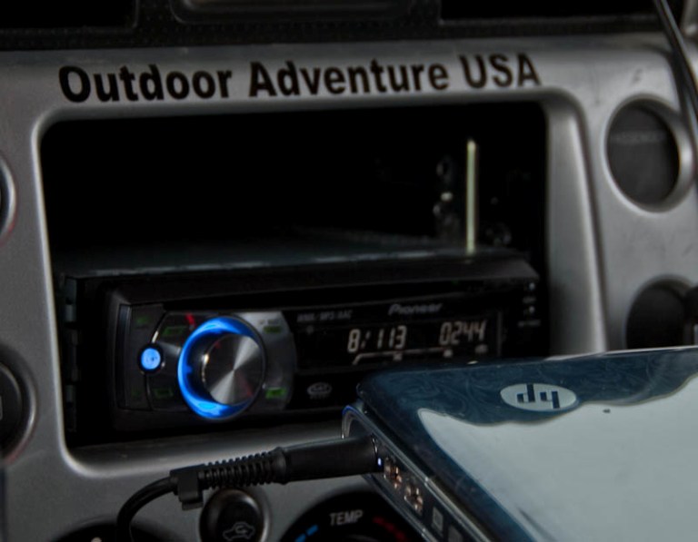Single DIN in opening.