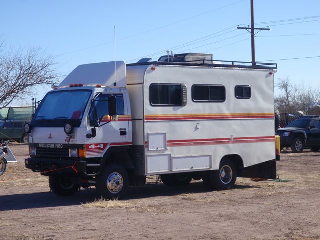 Mitsubishi Fuso Camper.jpg