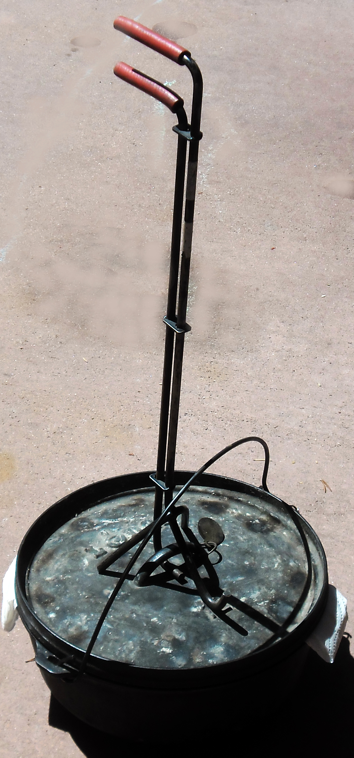Better Lid Lifter - brand is Mair - comes in 3 lengths