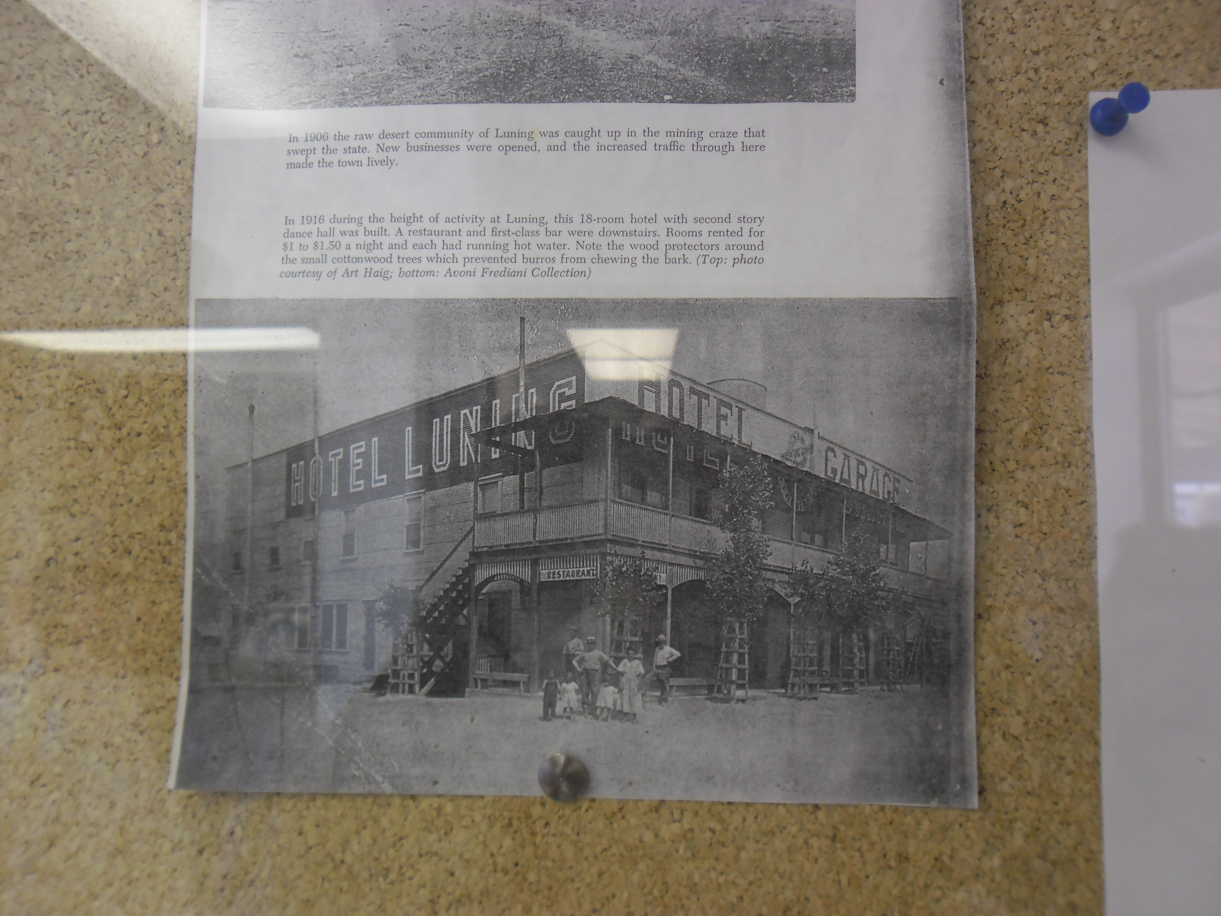 Pic of Pic at Post Office in Luning