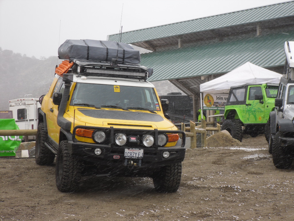 1 Crazy FJ braving the snow...