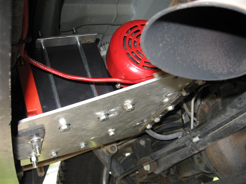 Remote battery and air compressor on platform