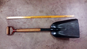Coal / Snow shovel