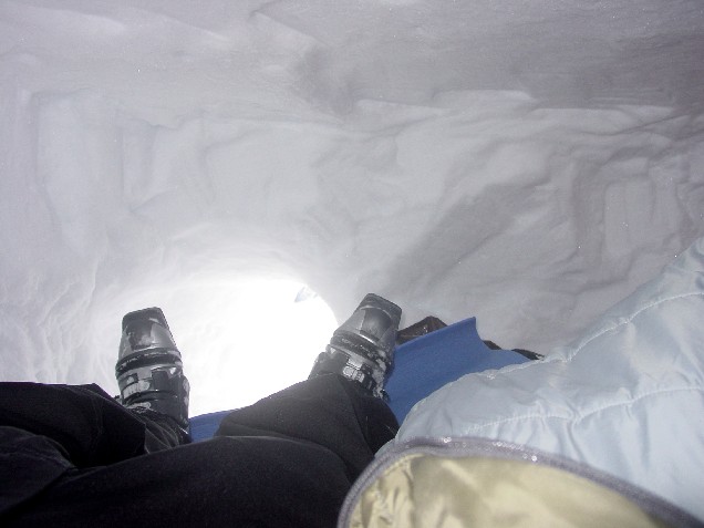 Snow Cave2.jpg