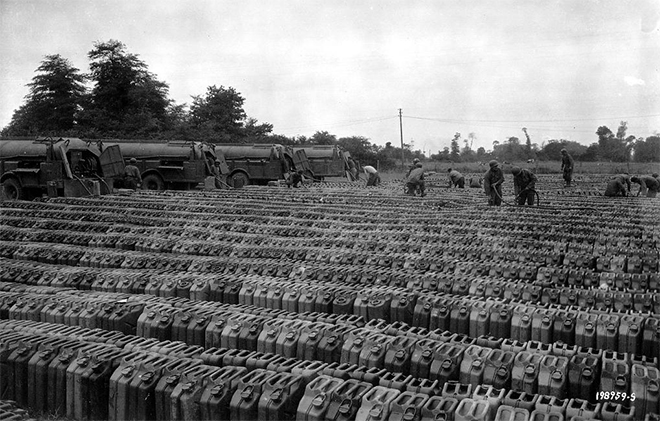 German Jerry Can use.jpg