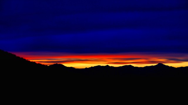 Sunrise from Fort Piute area.
