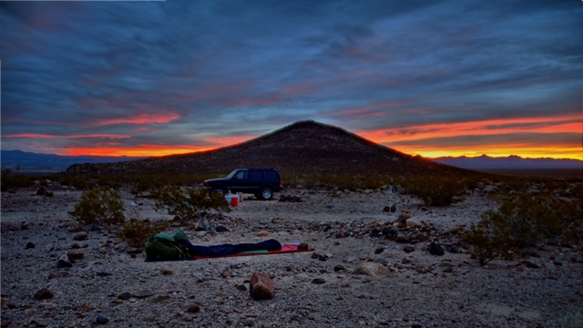 A minimalist camp before continuing the &quot;rolling camp&quot; caravan.