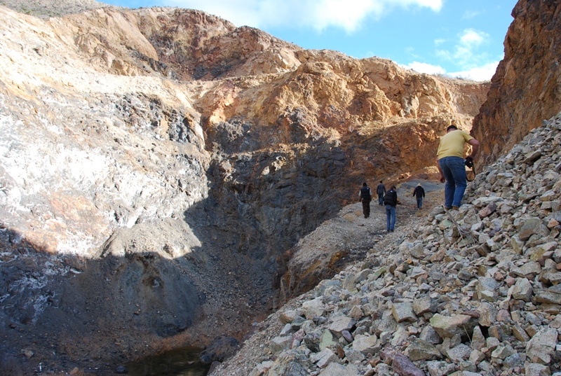 Vulcan Mine (Watch That Step)